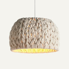 Carregar imagem no visualizador da galeria, Munhad Pendant Light
