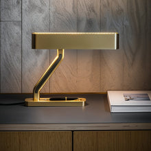 Cargar imagen en el visor de la galería, Munira Table Lamp
