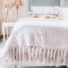 Cargar imagen en el visor de la galería, Waffle Cotton Knit Tassel Fringe Blanket/Coverlet
