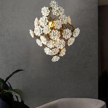 Load image into Gallery viewer, Niveo Wall Lamp
