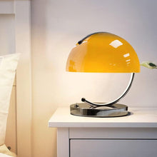 Carregar imagem no visualizador da galeria, Nostal Table Lamp
