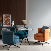 Cargar imagen en el visor de la galería, Otium Accent Chair
