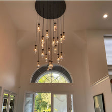 Carregar imagem no visualizador da galeria, Pulcher Glass Tears Chandelier
