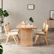 Carregar imagem no visualizador da galeria, Qaneh Dining Chair
