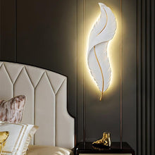 Carregar imagem no visualizador da galeria, Quill Wall Lamp
