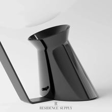 Cargar imagen en el visor de la galería, Raahi Table Lamp
