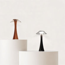 Carregar imagem no visualizador da galeria, Ripple Table Lamp
