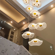 Carregar imagem no visualizador da galeria, Rotasu Staircase Chandelier
