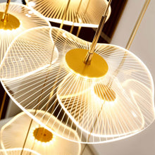 Carregar imagem no visualizador da galeria, Rotasu Staircase Chandelier
