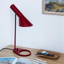 Load image into Gallery viewer, Sahov Table Lamp
