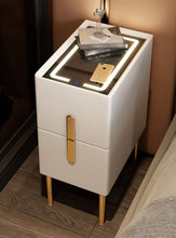 Carregar imagem no visualizador da galeria, Saville Side Table
