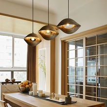 Carregar imagem no visualizador da galeria, Seashell Pendant Light
