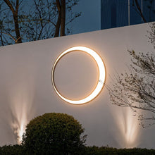 Cargar imagen en el visor de la galería, Selene Outdoor Wall Lamp
