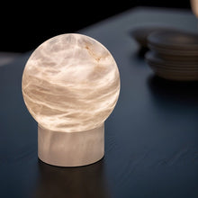 Cargar imagen en el visor de la galería, Shumu Alabaster Table Lamp
