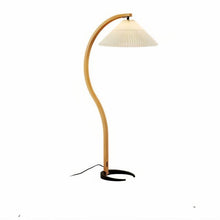 Cargar imagen en el visor de la galería, Skiastro Floor Lamp
