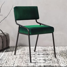 Carregar imagem no visualizador da galeria, Soghail Accent Chair
