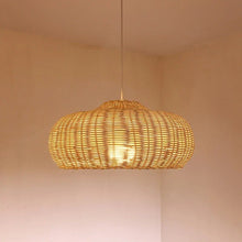 Cargar imagen en el visor de la galería, Stroma Pendant Light
