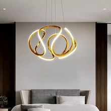 Carregar imagem no visualizador da galeria, Svarga Chandelier Light
