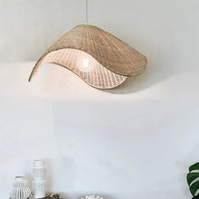 Cargar imagen en el visor de la galería, Swaka Pendant Light
