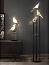 Cargar imagen en el visor de la galería, Swallow Floor Lamp
