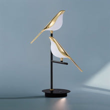 Cargar imagen en el visor de la galería, Swallow Table Lamp
