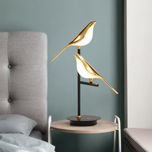 Carregar imagem no visualizador da galeria, Swallow Table Lamp
