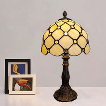 Carregar imagem no visualizador da galeria, Tiffany Table Lamp
