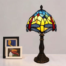 Carregar imagem no visualizador da galeria, Tiffany Table Lamp
