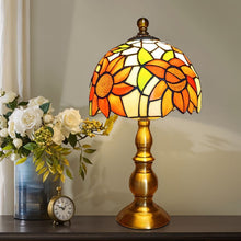 Cargar imagen en el visor de la galería, Tiffany Table Lamp
