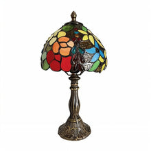 Carregar imagem no visualizador da galeria, Tiffany Table Lamp
