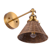 Carregar imagem no visualizador da galeria, Traditional 1-Light Golden Wall Light
