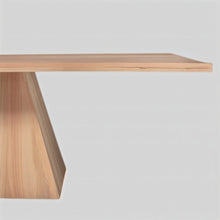 Carregar imagem no visualizador da galeria, Trai Wooden Table
