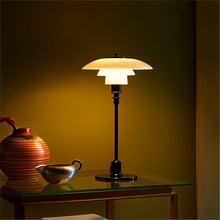 Carregar imagem no visualizador da galeria, Triana Table Lamp
