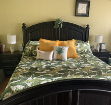 Carregar imagem no visualizador da galeria, Tropical Paradise Quilt 5 Piece Set
