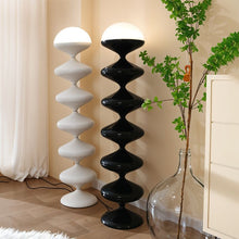 Carregar imagem no visualizador da galeria, Twirl Floor Lamp
