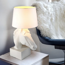 Cargar imagen en el visor de la galería, Uma Table Lamp
