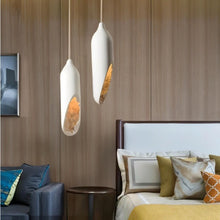 Carregar imagem no visualizador da galeria, Unger Pendant Light
