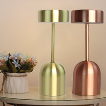 Carregar imagem no visualizador da galeria, Vault Table Lamp
