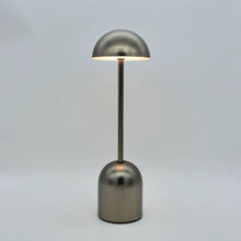 Carregar imagem no visualizador da galeria, Vault Table Lamp
