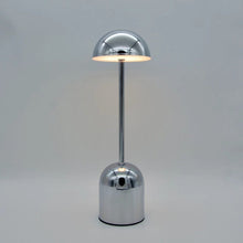 Carregar imagem no visualizador da galeria, Vault Table Lamp
