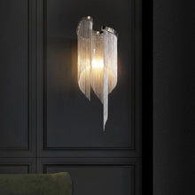 Cargar imagen en el visor de la galería, Velvetia Wall Lamp
