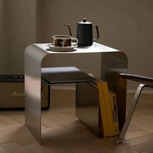 Carregar imagem no visualizador da galeria, Yiren Coffee Table
