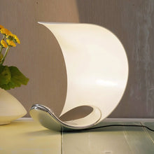 Cargar imagen en el visor de la galería, Zarun Table Lamp
