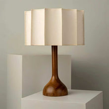 Load image into Gallery viewer, Zasta Table Lamp
