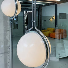 Carregar imagem no visualizador da galeria, Zuru Floor To Ceiling Lamp
